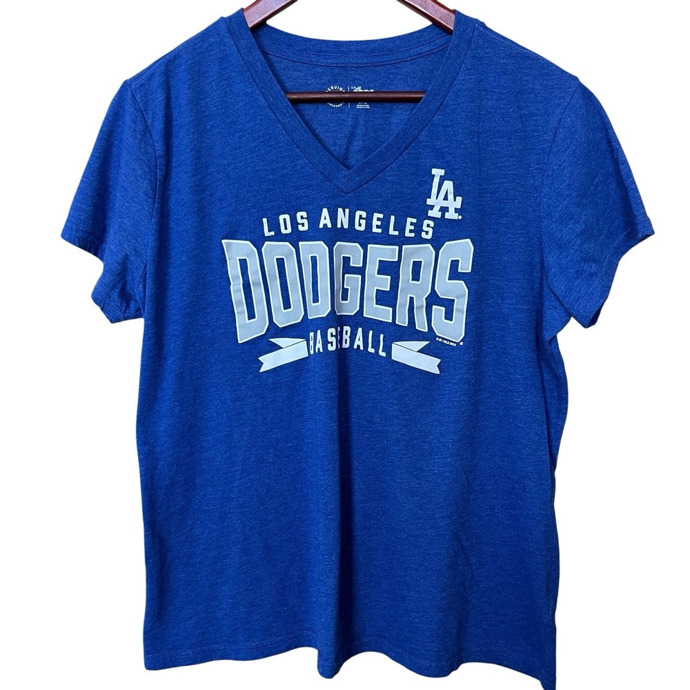LA Dodgers T Shirt Womens 2XL Blue V Neck MLB GIII For Her Carl Banks Graphic